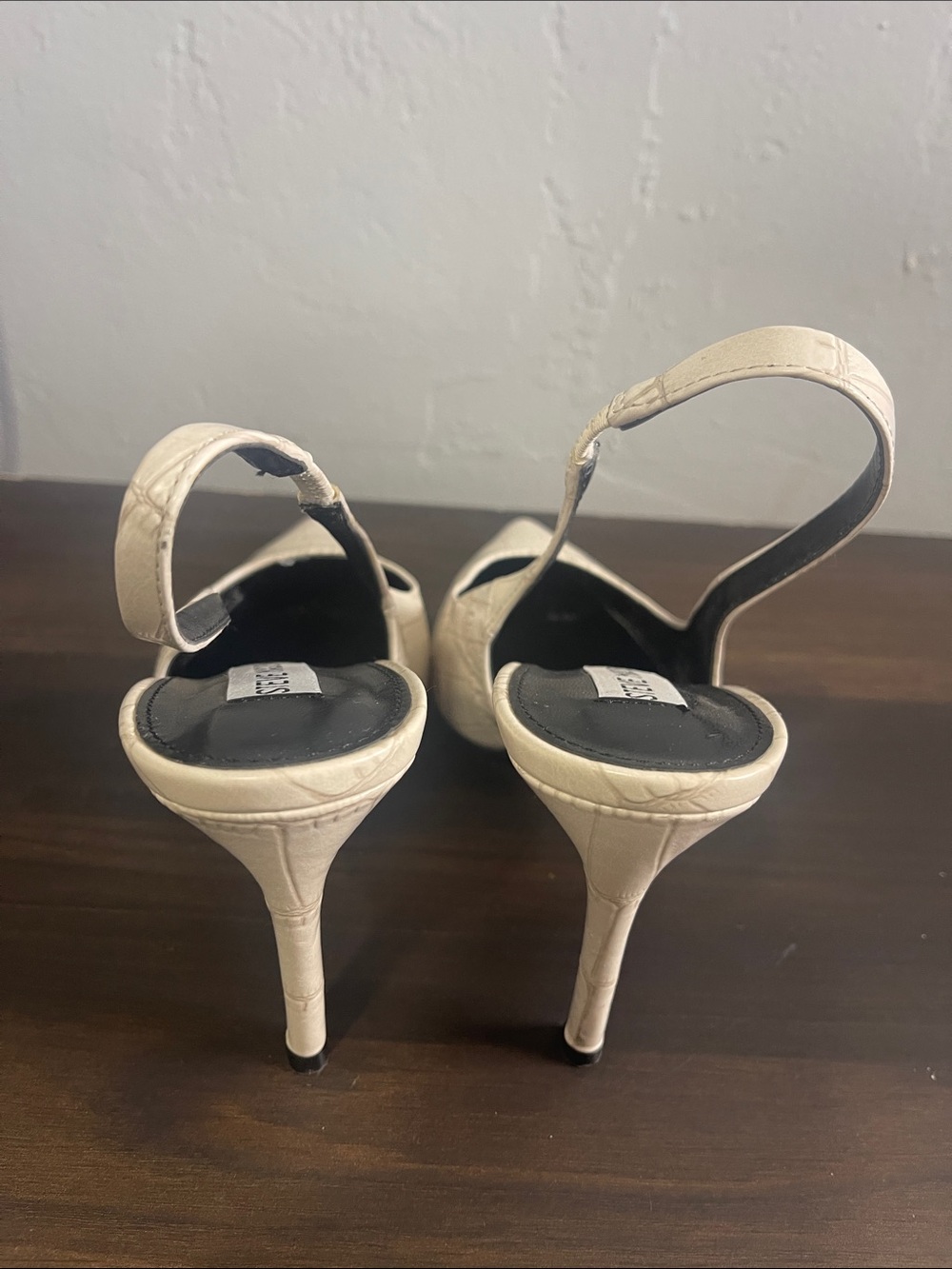 Steve Madden Cream Textured Pointed Slingback Pumps - Picture 2 of 3